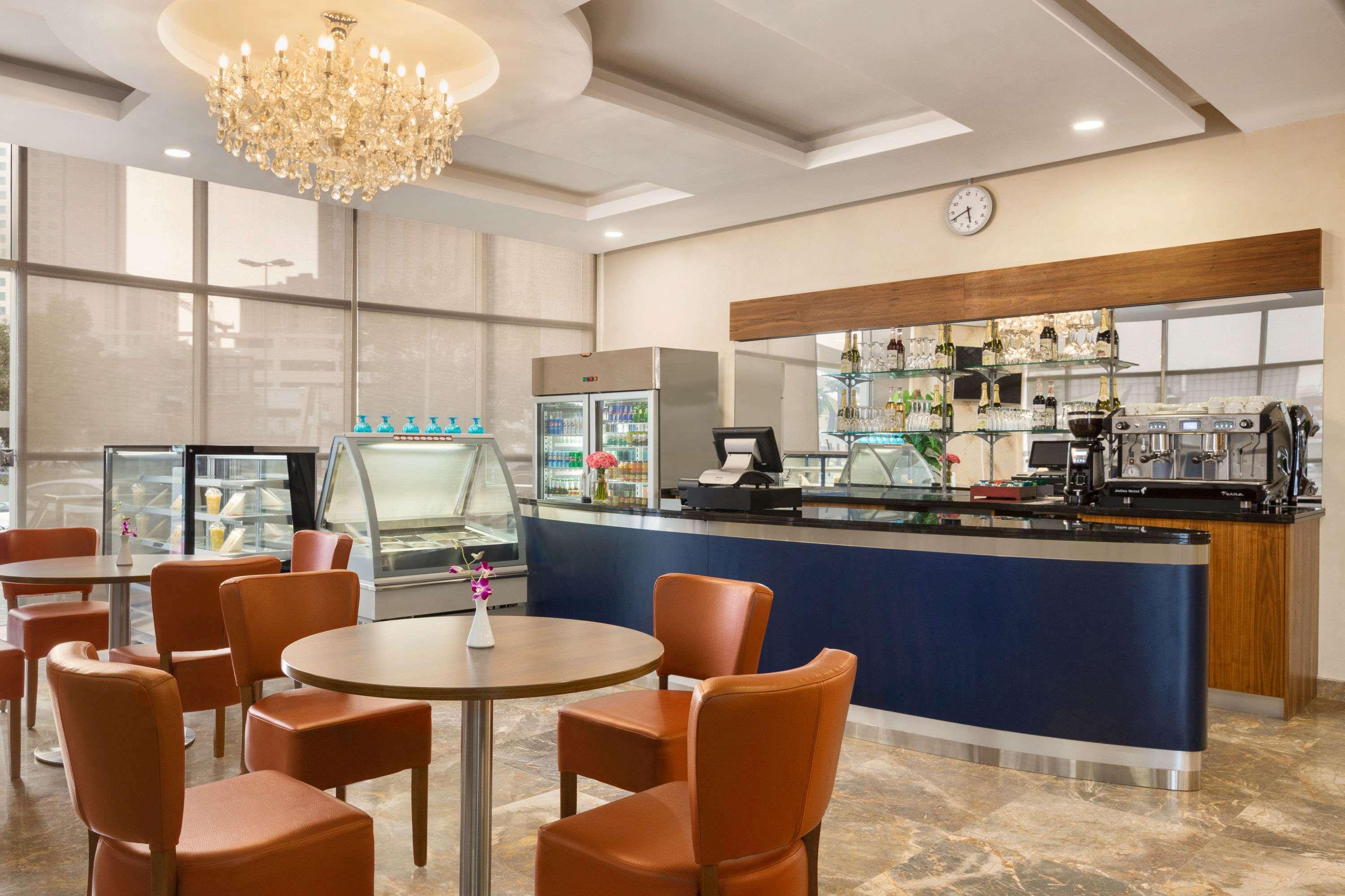Ramada Encore By Wyndham Kuwait Downtown Koweït Extérieur photo